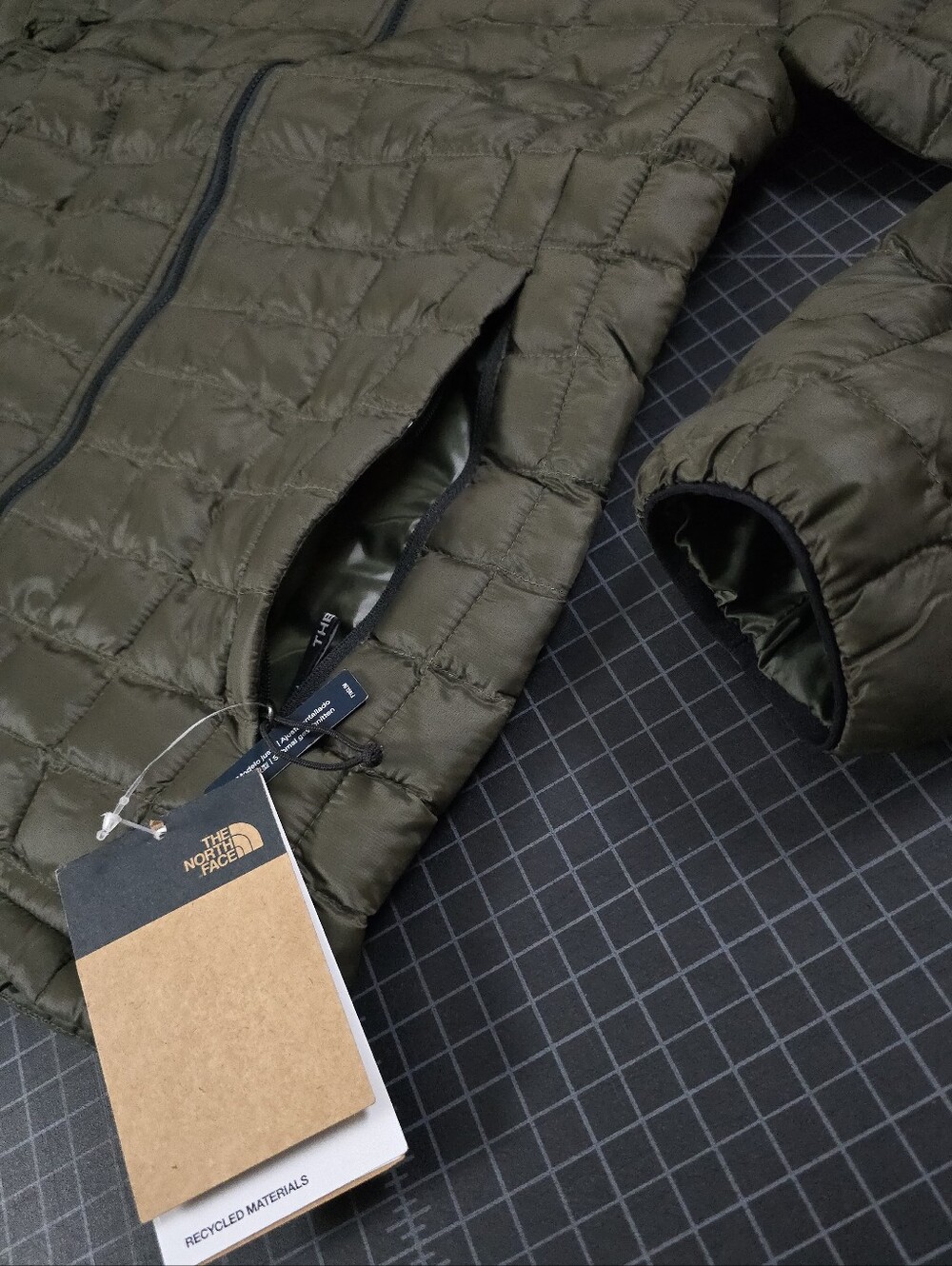 The North Face ThermoBall Eco Insulated Jacket - Picture 7 of 13